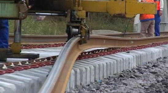 Les rails de chemin de fer sont-ils continus ?